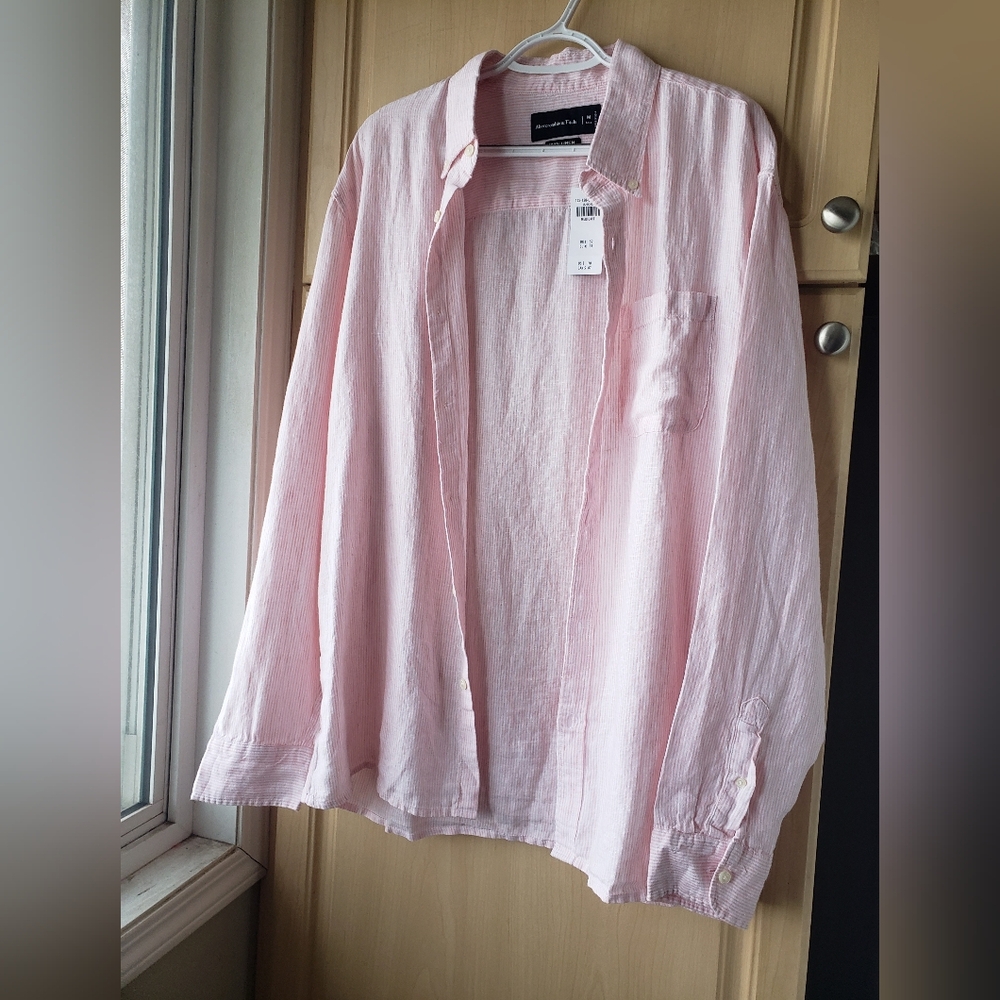 Abercrombie & Fitch Men's Light Pink Button-Down Shirt